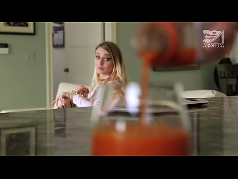 ❤️ Hot girl le big tits agus tight pussy a ' faighinn cock bho loser, ach gu math cruaidh Pornografach  leinn gd.superpornpics.ru ️❤